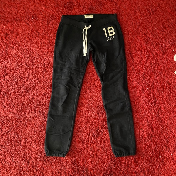 NWOT Abercrombie and Fitch navy blue joggers - Picture 1 of 5
